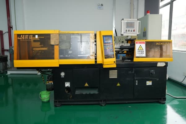 Injection Molding Machine